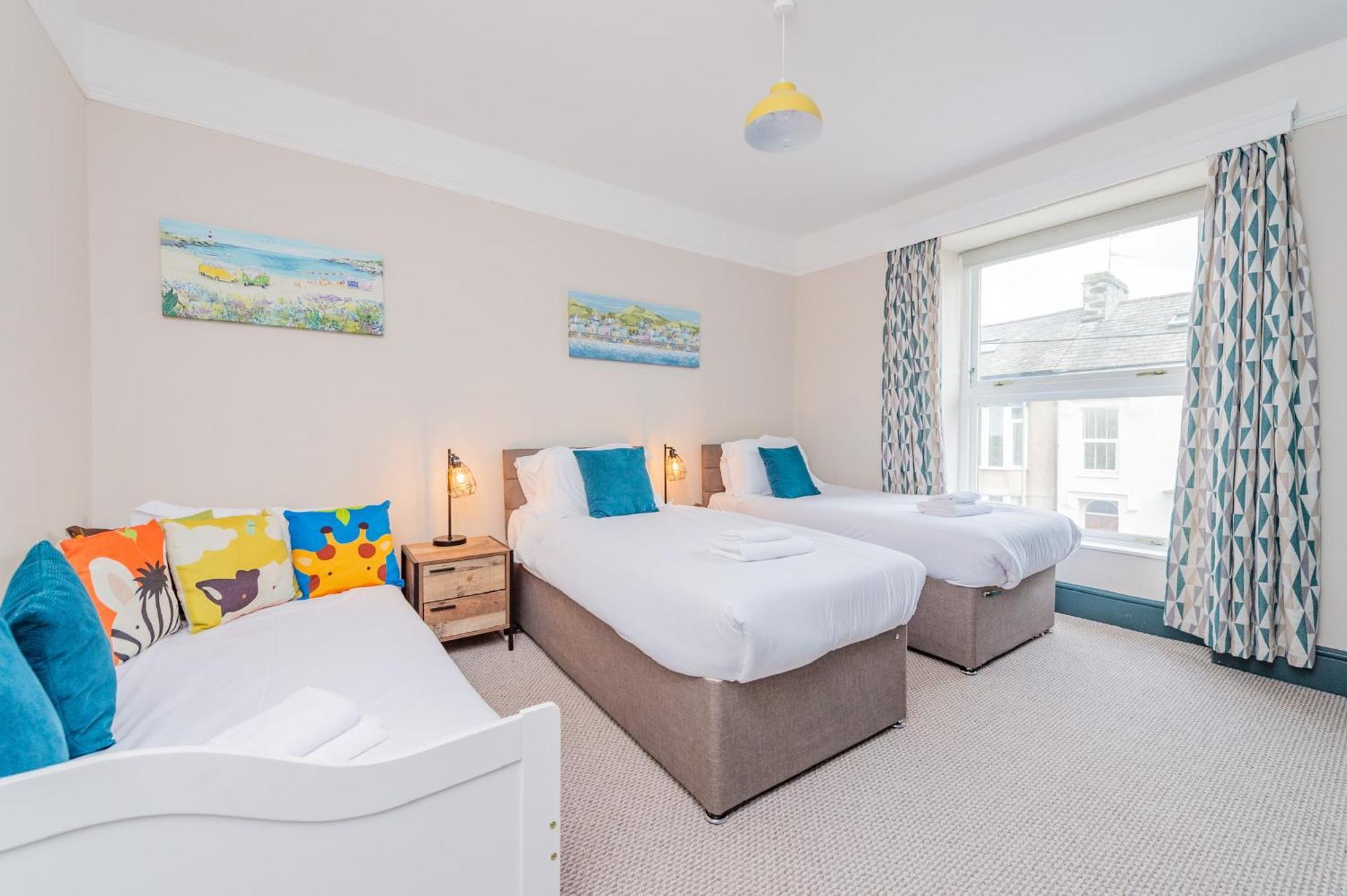 Snowdon House, 8 Bedrooms, Sleep 16, Close To Blackrock Sand Porthmadog Exterior foto