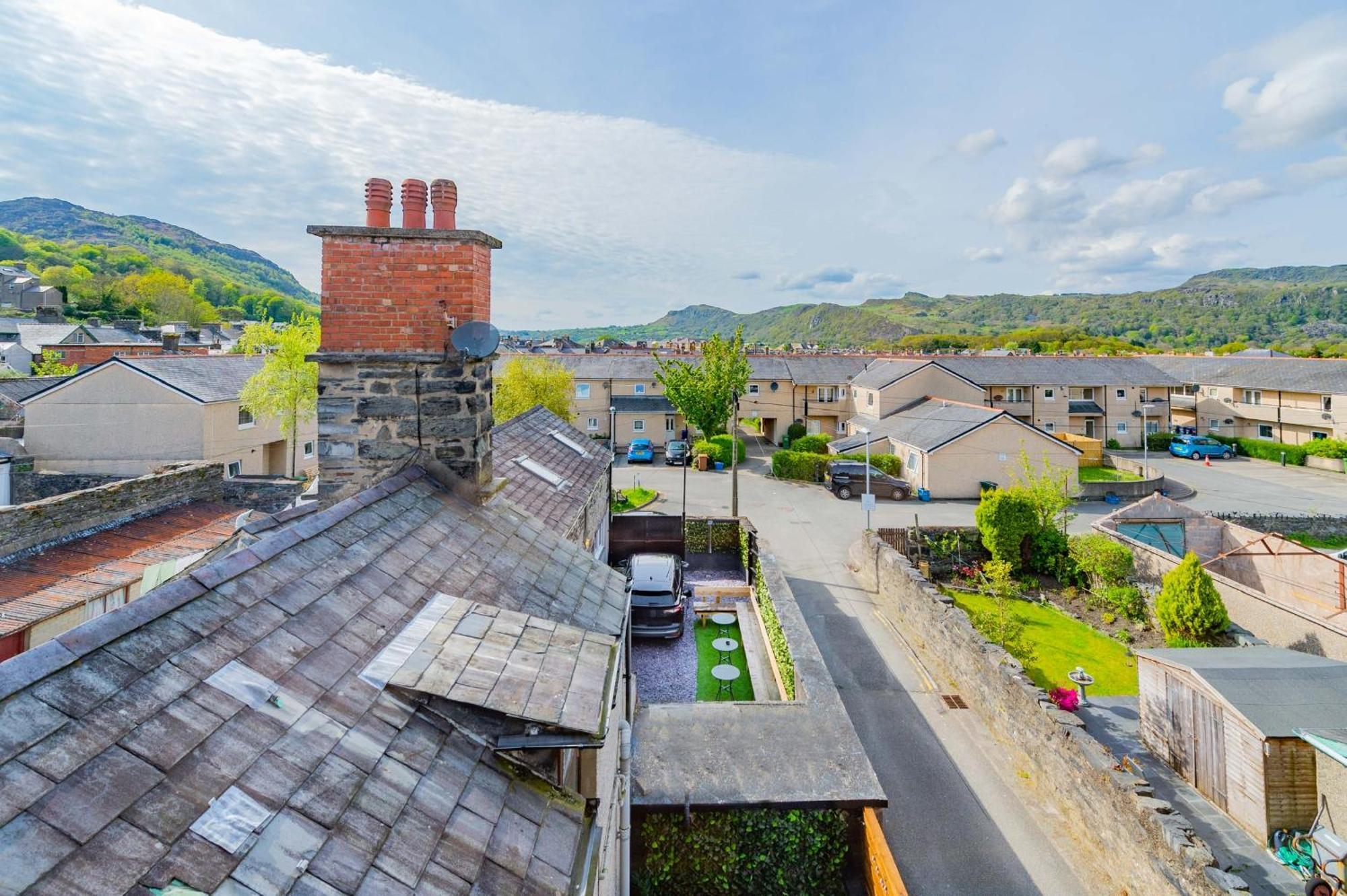 Snowdon House, 8 Bedrooms, Sleep 16, Close To Blackrock Sand Porthmadog Exterior foto